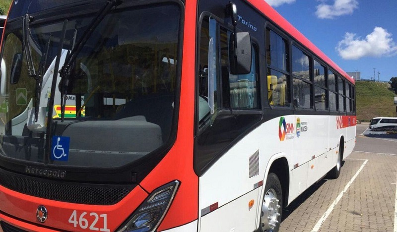 Ônibus para ir do aeroporto de Maceió até o centro turístico